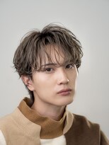 オーシャントーキョーオーバー(OCEAN TOKYO OVER) 韓国ヘアカルマニュアンスコンマバングセンターパート黒髪ウルフ