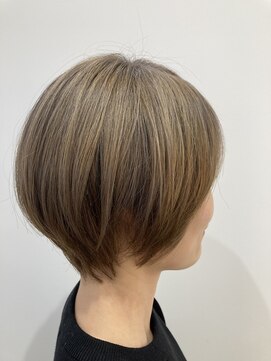 アンドザビューティ(AND THE BEAUTY) 似合わせまるみショートカット