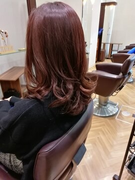 オラ ボーテ(Aura Beaute) 大人可愛いオフィス系セミロング