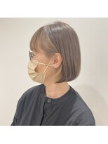 ピルボックス(PILL BOX)&nbsp;ミニボブ/白髪ぼかしカラー/ショートボブ/インナーカラー