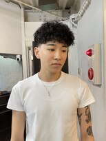 ビーバイエイトジェンツ(Bee by EIGHT GENTS)&nbsp;MEN’S HAIR/ブルーブラック/フェザーパーマ/心斎橋