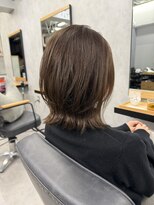 クラン 岡本(Chlan)&nbsp;外ハネレイヤーボブ　オリーブベージュ