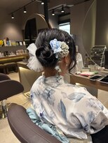 ショコラ アン 横須賀中央 水色フラワーの浴衣シニヨンアレンジ♪