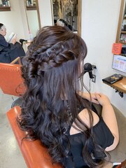 【moca HAIR DESIGN】リボンの入れたヘアアレンジ