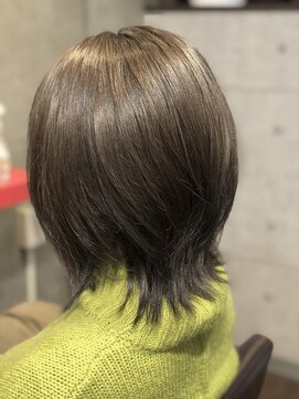 1+ アンプリュス(Unplus) 艶髪アッシュ