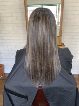 ライフ 四条畷店(Lyfe) ハイライトグレーロブ_エアリーミディショートパーマ_191