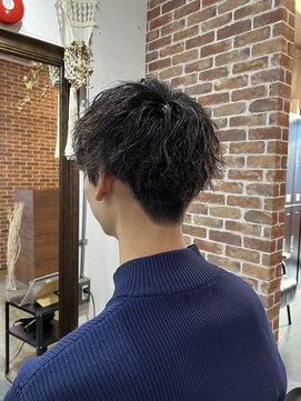 ヴィップルーム(viproom) ビジネスマン/スパイラルパーマ/フェードカット簡単スタイリング