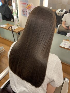 ハイパー(HYPER) 透明感と艶髪を同時に叶える