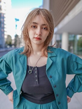 ギークス(GEEKS) 【GEEKS渋谷】ミルクティーベージュ/冬カラー/ロングウルフ/小顔