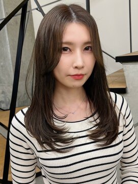 ミリ(mm) レイヤーカット/ローレイヤー/くびれレイヤー/ベージュカラー