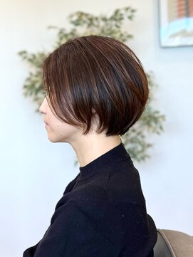 ロトヘアー(Roto hair) 丸みショートボブ×絶壁対策×ハイライト　【Rotohair】