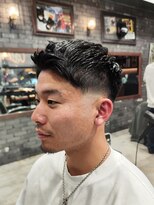 スリーセント 栄(3/cent)&nbsp;フェザーアップ/ミドルフェード/フェードカット