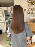 ツヤ感と品のある大人レイヤースタイル