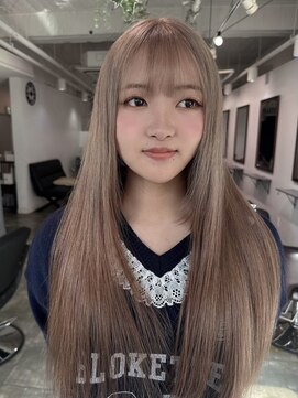 イリ 梅田(ili) ハイライトカラー/ミルクティーベージュ/レイヤーカット