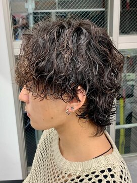 ジーニー 新百合ヶ丘(Genie) フェザーパーマサーフカール刈り上げセンターパート