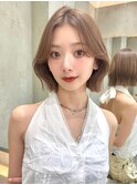 明るめベージュ×くびれボブ