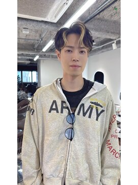 アフィナー 新宿(Afinar) ブリーチハイライト髪質改善ダブルカラーレイヤーカット/新宿駅