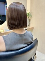 ヒビヲ(HIBIO)&nbsp;切りっぱなしボブタッセルボブダブルカラーハイライトグレージュ