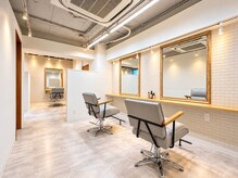 オアシスガーデン 横須賀中央店(Oasis GaRDEN)の雰囲気（【オ-ダ-率No1】アッシュ系特化高発色×色持ち持続）