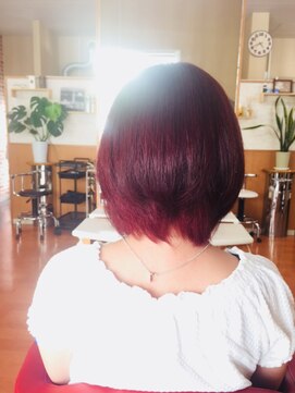 キュアラ(CUARA) シャイニーレッド