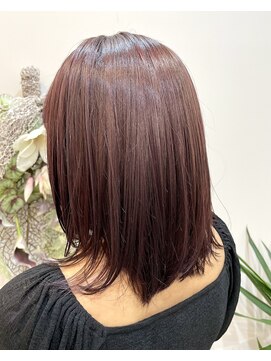 ワイスラッシュジングウ(Y / JINGU) 紫外線に負けるな！レッドブラウンで《うる艶色》