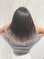 リー 京橋(Lee) 店長今里☆ホワイトグラデーションカラー☆