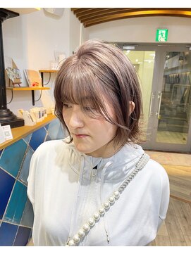 ロア 福岡天神本店(LORE) ベージュカラー