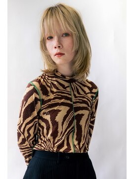 エニイ(ANY) ブロンド　ウルフ