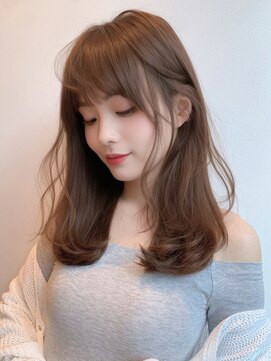 ユーフォリア エヌ 池袋サンシャイン通り店(Euphoria +n) 韓国ミディアムレイヤー大人かわいい20代30代40代2WAYバング