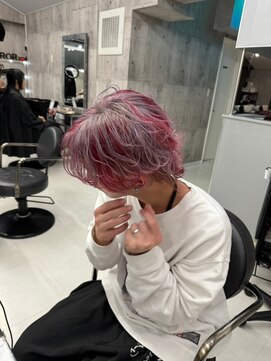 ワンズ リー 上大岡店(One's ly) ダークアッシュ/カルマパーマ/ベリーショート[上大岡]