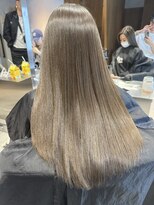 アン(Un)&nbsp;オリーブアッシュ/髪質改善トリートメント/韓国カラー