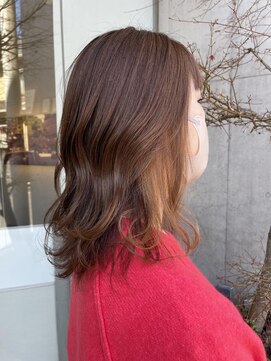 エム インターナショナル 春日部本店(EMU international) こめかみ白髪にイヤリングカラー