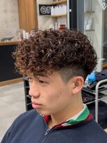 イーラ(era) バロックパーマ ツイストスパイラル眉カットメンズパーマ