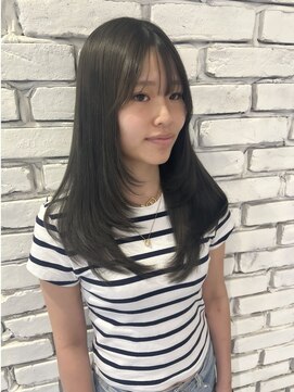 パトゥ 烏丸(patou) レイヤーカット×Wカラーオリーブグレー