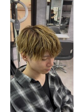 フィフス 大分(fifth) 大分メンズ骨格矯正刈り上げマッシュブリーチベージュカラー