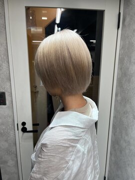 ワンズクロエ 原宿店(ONE's Chloe) 黒髪クラゲヘアーオリーブグレー小顔ココアベージュ原宿駅