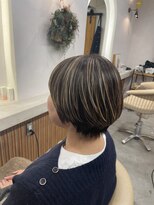 ザイエロー(THE YELLOW)&nbsp;白髪の目立たないハイライトカラー♪