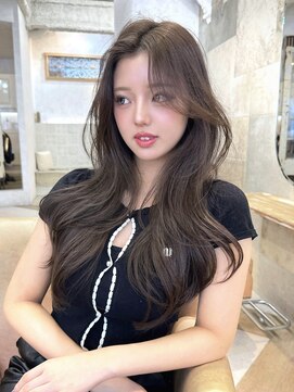 ロンドアリシア 金山(Lond Alexia) 酸性ストレート/前髪カット/リタッチ/カット/ブリーチ