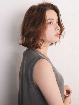 ニーフ 恵比寿(neaf) 外ハネボブ　ミディアムヘア　リバースカール　オレンジカラー