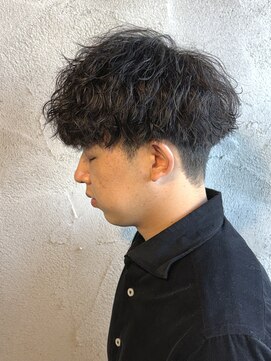 ニアウ 高崎店(Niau) 刈り上げセンターパート/波巻きツイストスパイラル/群馬高崎