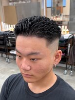 ルースト 南堀江店(ROOST)&nbsp;刈り上げセンターパート/波巻きツイストスパイラル/南堀江