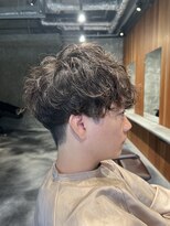 フリック(FLICK)&nbsp;束感シャドウパーマ×刈り上げマッシュ