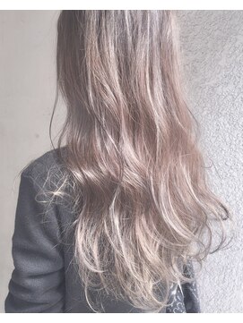 ヘアーアンドアトリエ マール(Hair&Atelier Marl) 【Marlお客様スタイル】ラベンダーグレージュのふんわりロング♪