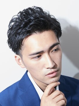 ラヴィ ニュー スタンダードバーバー 浜松町(LAVIE NEW STANDARD BARBER) オールバックカール