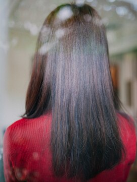 フローラビューティーヘアー(Flora Beauty Hair) ナチュラルロングスタイル/20代/30代/40代/50代/岡山/表町