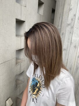 リバレッジ 広尾(Leverage) ハイトーンミルクティーベージュ