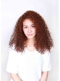 外国人風の細かめスパイラルパーマ