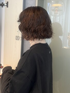 リラス 博多(rilas) 外国人風　明るめ　ブラウンカラー　ボブパーマ　くるくるパーマ