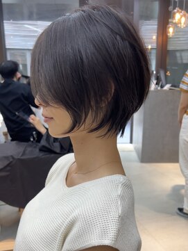 ラフ 立川(Laff) ショートヘアショートボブ白髪ぼかしハイライトカラーボブ