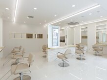 本店【MAEUL】韓国カットを中心に透明感カラー、縮毛矯正が得意なグループです◎[栄］